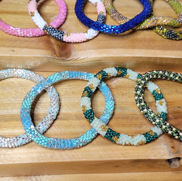 Set of 9 Seed Bead Roll On Bracelets Wholesale Jewelry Lot Handmade - Picture 6 of 15